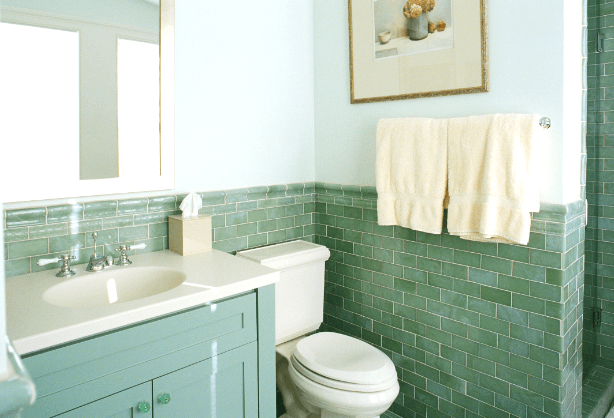 Bathroom before remodel